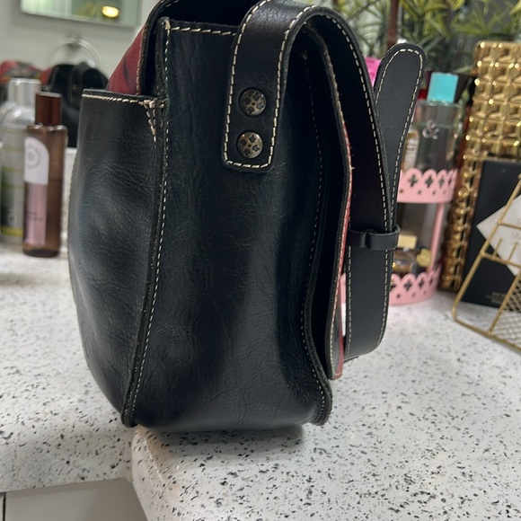 Patricia Nash Floral Crossbody Bag - Red and Black - Picture 6 of 10